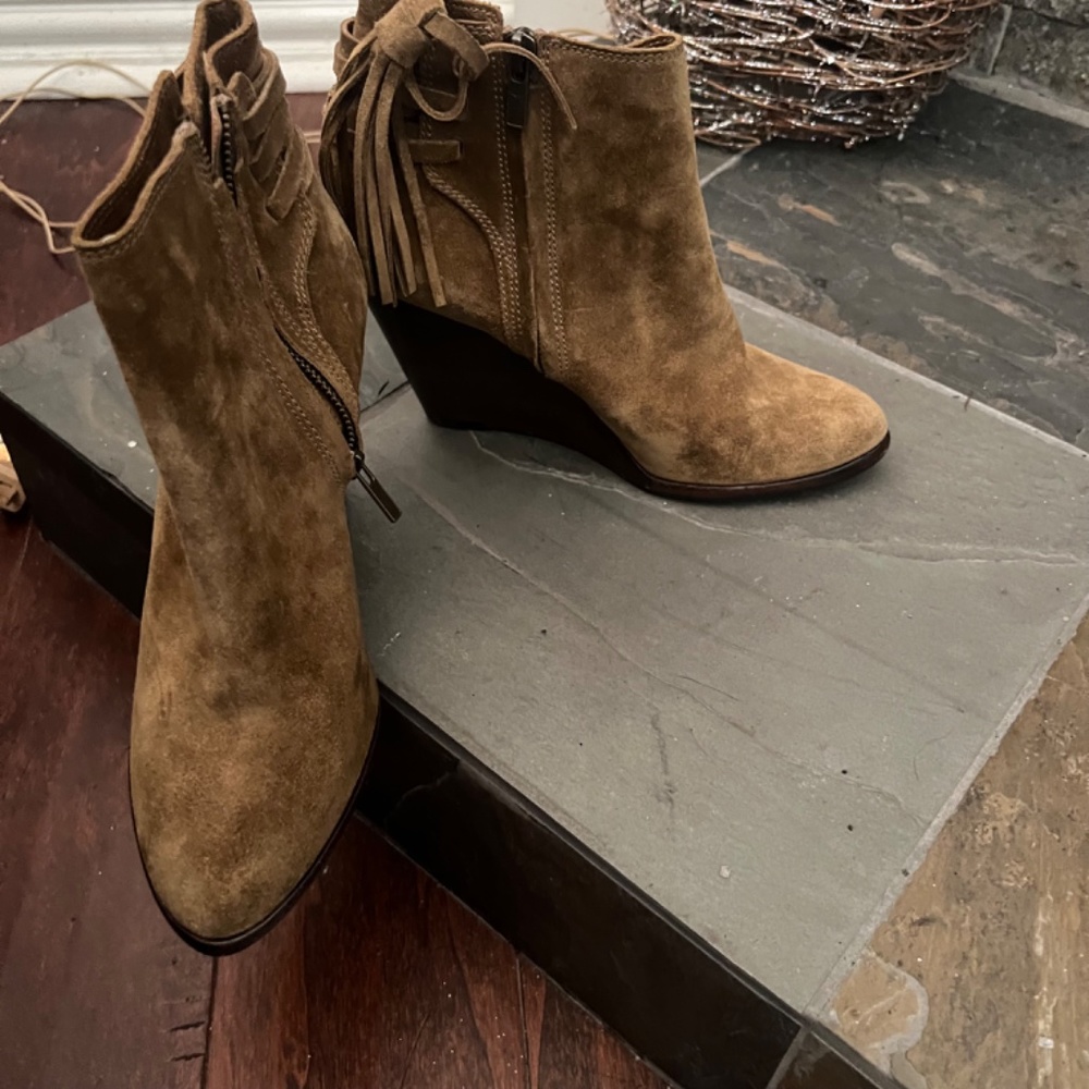 Beautiful Frye booties - Picture 2 of 3